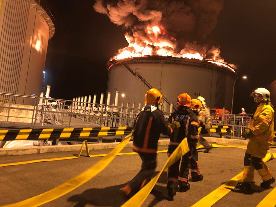 Fire put out at oil storage tank in Singapore