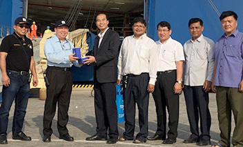 Cambodian port welcomes first MOL car carrier