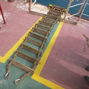 How to properly ensure secured pilot ladders to avoid accidents