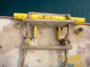 How to properly ensure secured pilot ladders to avoid accidents