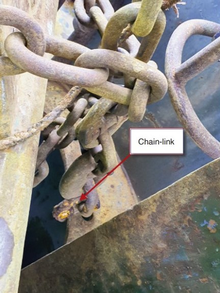 MCIB Investigation: Trawl door in wrong position causes serious injury
