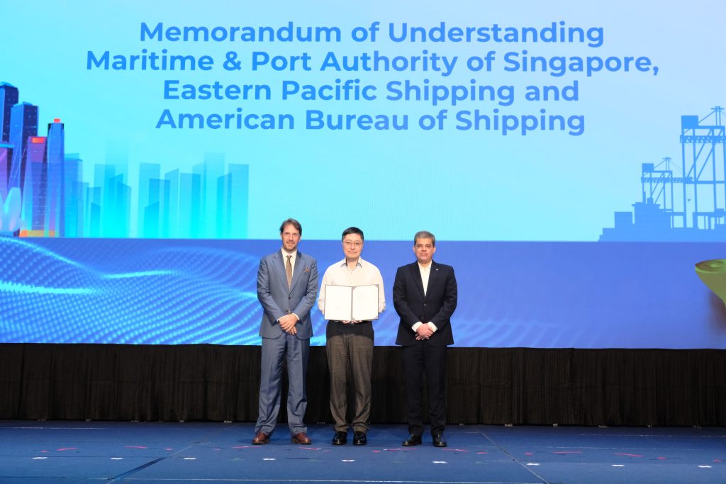 Cyril Ducau, CEO, Eastern Pacific Shipping; Teo Eng Dih, Chief Executive, MPA;
Arnab Ghosh, Vice President, Regional Business Development, South Pacific, ABS